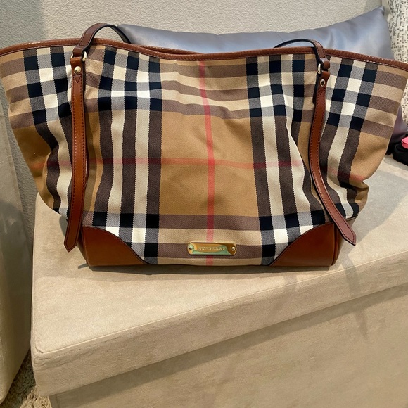 Burberry Canterbury Tote- Overall in good condition with minor scuffs. - Picture 2 of 8